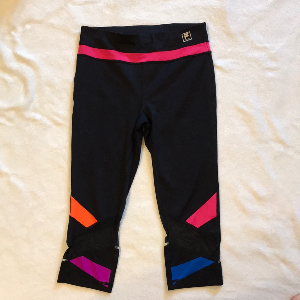 Size Small Compression Capris